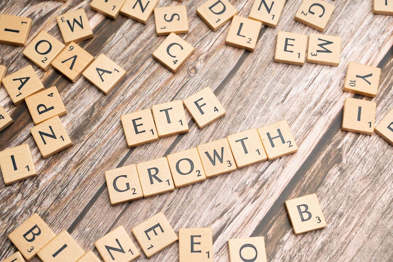 erfahren sie alles über etfs (exchange traded funds) – eine kosteneffiziente und flexible investitionsmöglichkeit. entdecken sie, wie etfs funktionieren, ihre vorteile sowie tipps für den einstieg in die welt der börsenfonds.