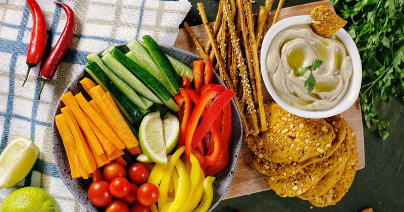 Der perfekte Dip für Rohkos​t: 5 cremige Rezepte zum Verlieben