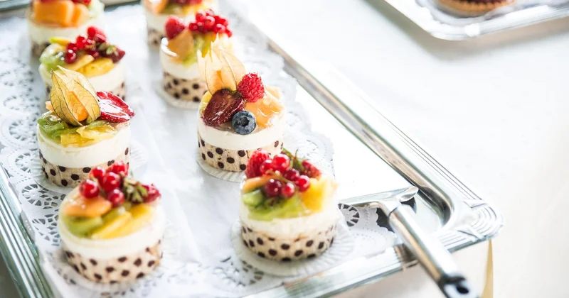 Kinderschokoladen-Torte für Faule und ohne Backen