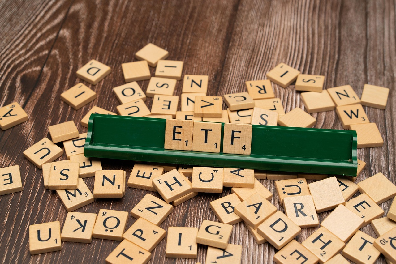 entdecken sie die welt der etfs (exchange traded funds) – eine flexible und kosteneffiziente möglichkeit, in verschiedene märkte zu investieren. erfahren sie mehr über die vorteile, strategien und die auswahl der besten etfs für ihr portfolio.